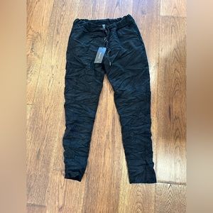 Venti 6 joggers size Med
